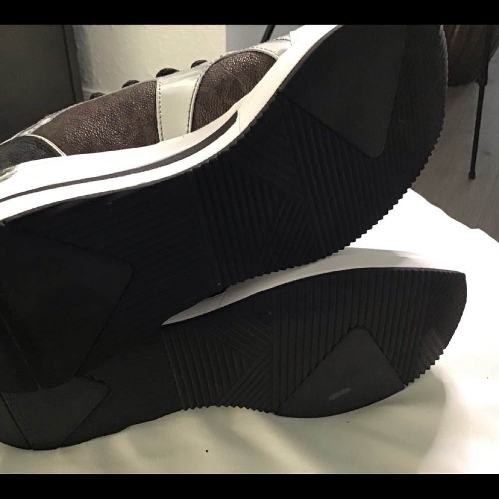 Michael Kors Wedge Sneakers Sz 8 M - Picture 3 of 8
